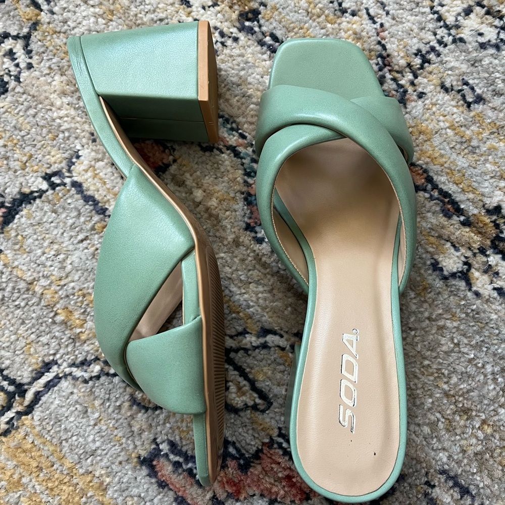 Teal block-heel pumps